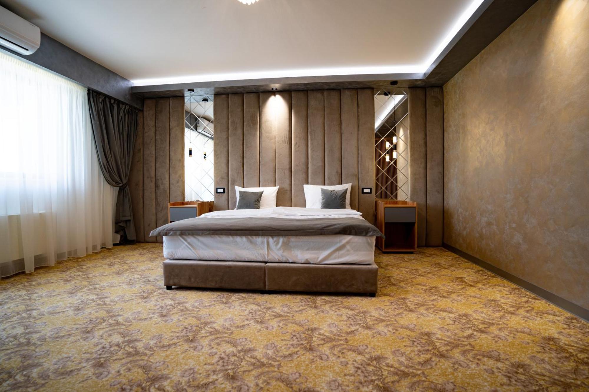 Hanul Domnesc Imperial Hotel & Spa Calan Exterior photo