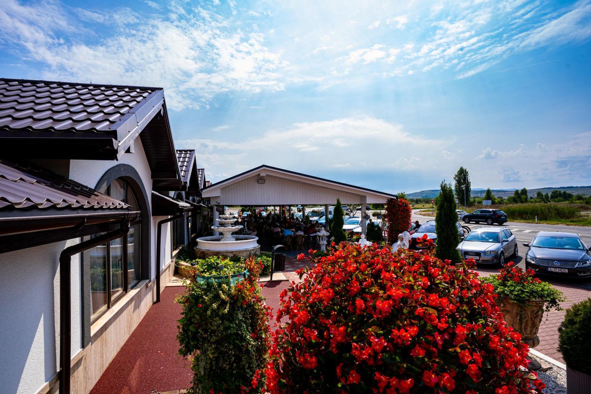 Hanul Domnesc Imperial Hotel & Spa Calan Exterior photo