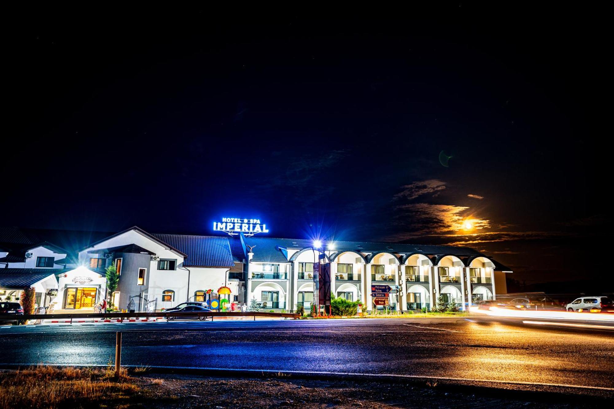 Hanul Domnesc Imperial Hotel & Spa Calan Exterior photo